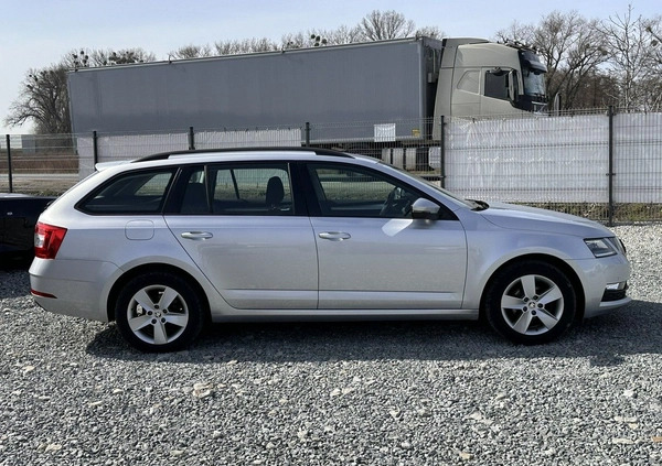 Skoda Octavia cena 54900 przebieg: 124700, rok produkcji 2018 z Wojkowice małe 232